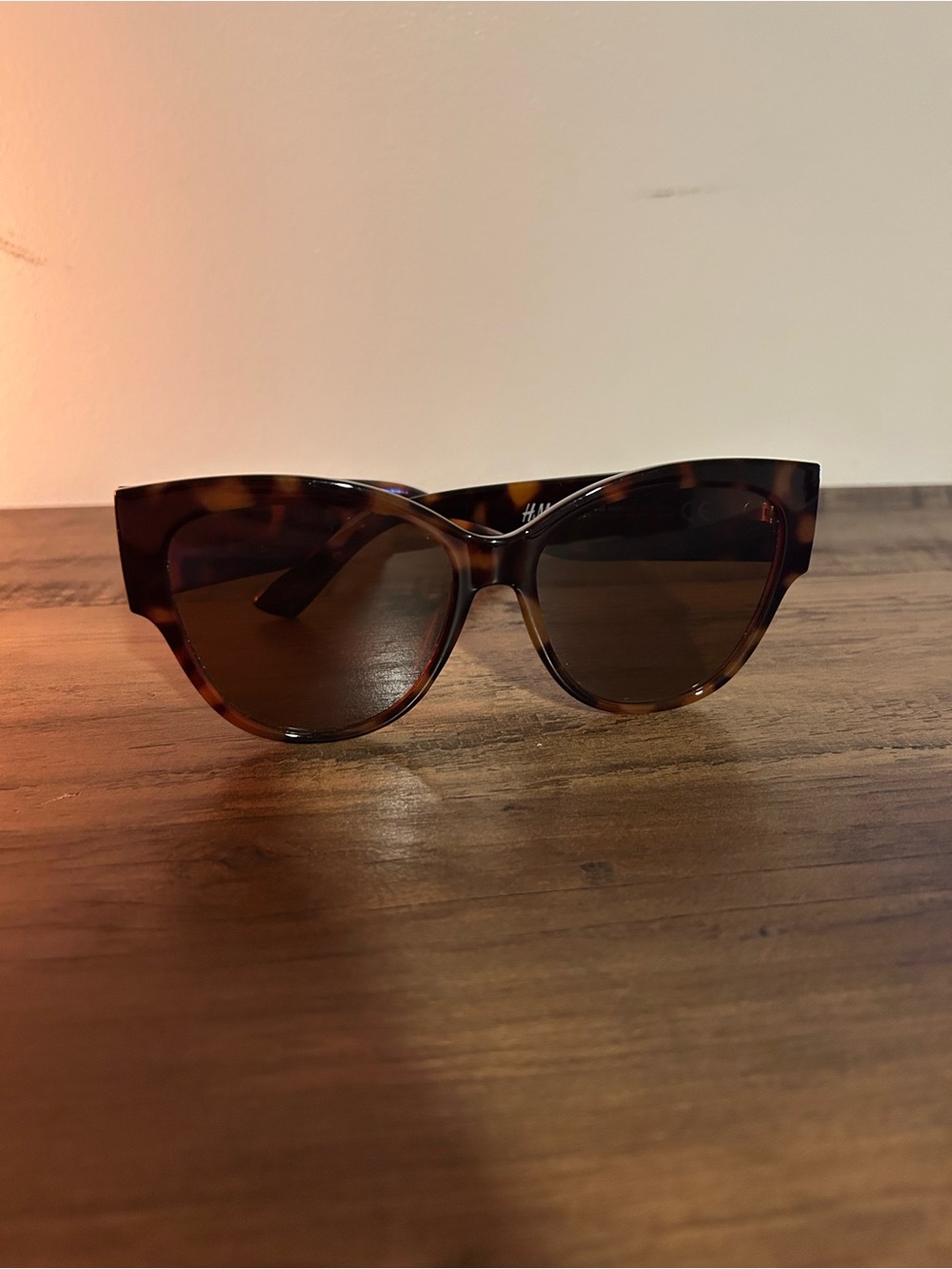 H&M Tortoiseshell Cat-Eye Sunglasses - Brown/Amber